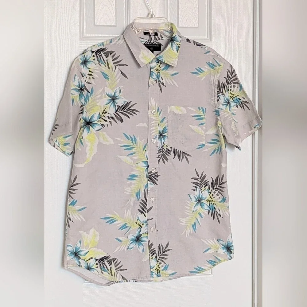 Banana Republic Adult (Medium) Linen Hawaiian/Tropical/Beach Button-Down Shirt